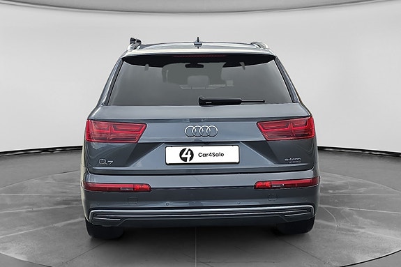 Audi Q7 4 of 20