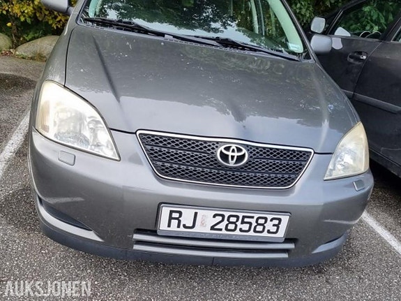 Toyota Corolla 12 of 15