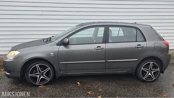 Toyota Corolla 4 of 15