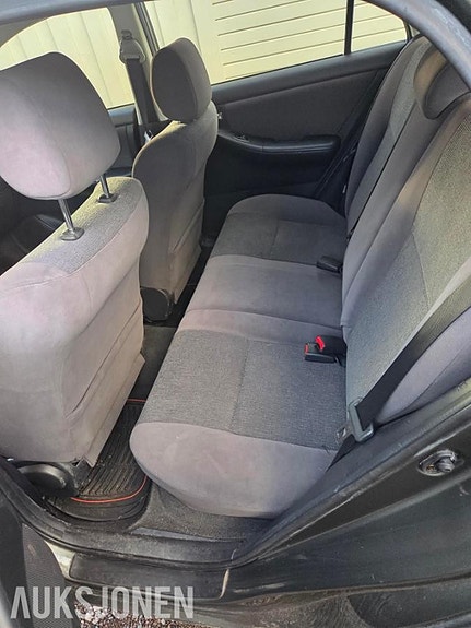 Toyota Corolla 14 of 15