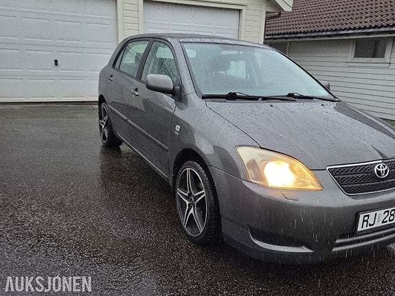 Toyota Corolla 3 of 15