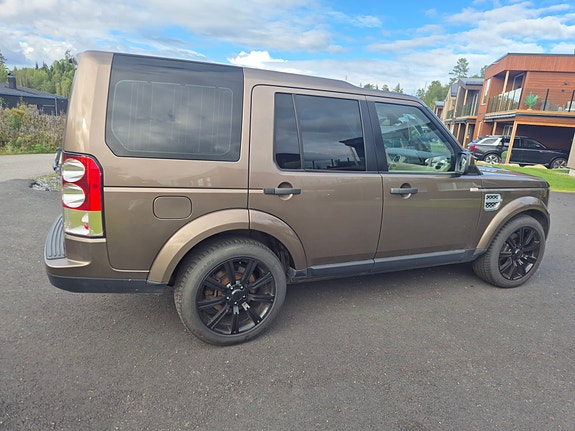 Land Rover Discovery 4 17 of 30