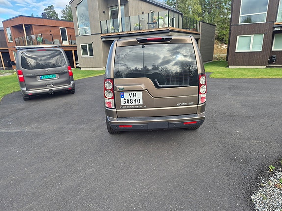 Land Rover Discovery 4 19 of 30