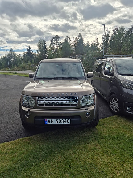 Land Rover Discovery 4 18 of 30