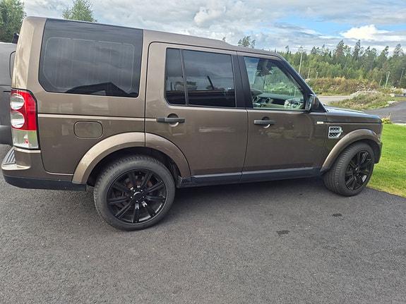 Land Rover Discovery 4 7 of 30