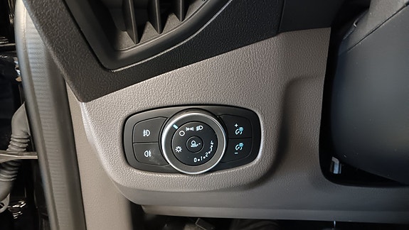 Ford Transit Connect 13 of 26