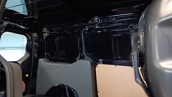 Ford Transit Connect 11 of 26