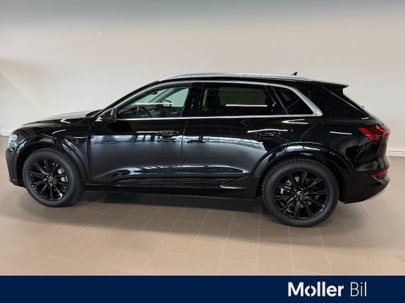 Audi e-tron 5 of 16
