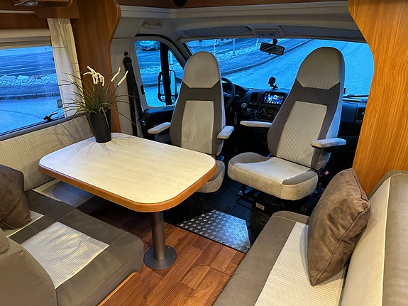 Dethleffs Magic Edition T 7151-4 2,3 148HK QUEENSBED|NY SERVICE/REIM|3.500 KG|LAV KM! 23 of 30