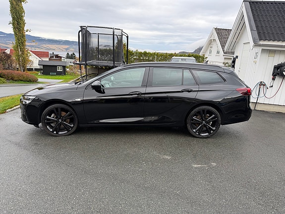 Opel Insignia 10 of 24
