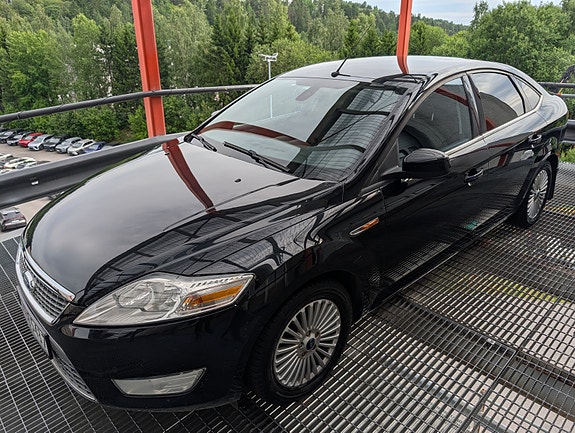Ford Mondeo 14 of 30