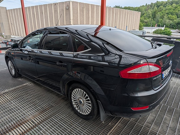 Ford Mondeo 12 of 30