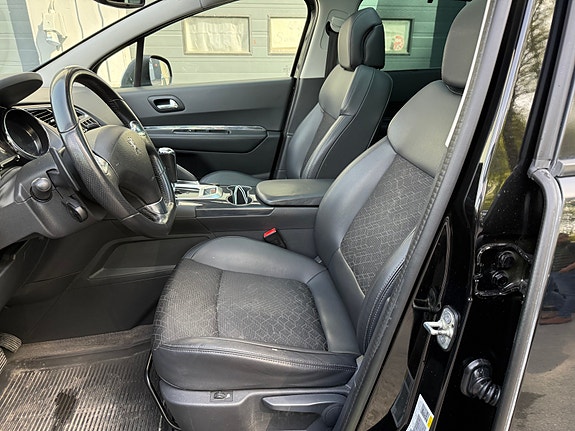 Peugeot 3008 13 of 17