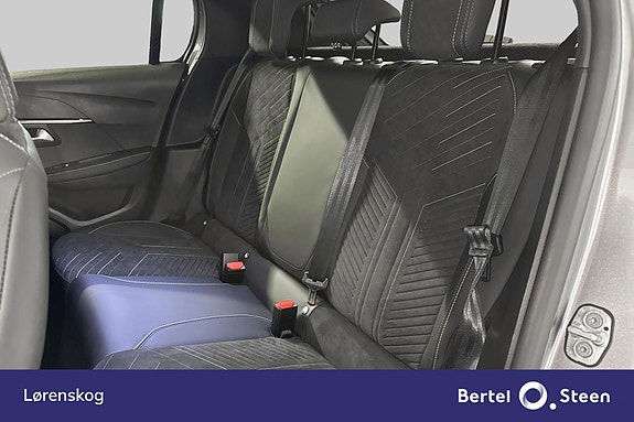 Peugeot e-208 12 of 26