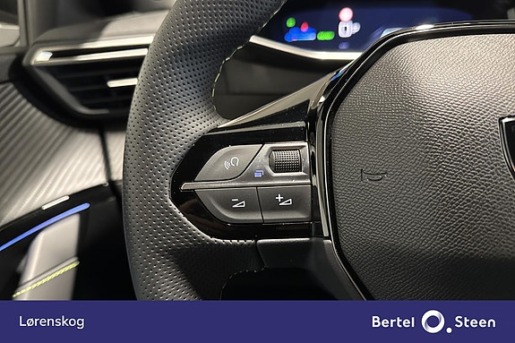 Peugeot e-208 15 of 26