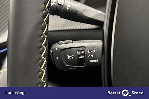 Peugeot e-208 16 of 26