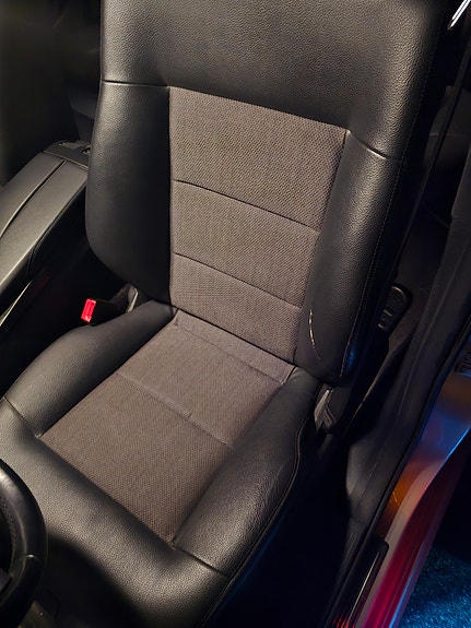 Mercedes-Benz E200 d 12 of 16