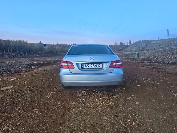 Mercedes-Benz E200 d 9 of 16