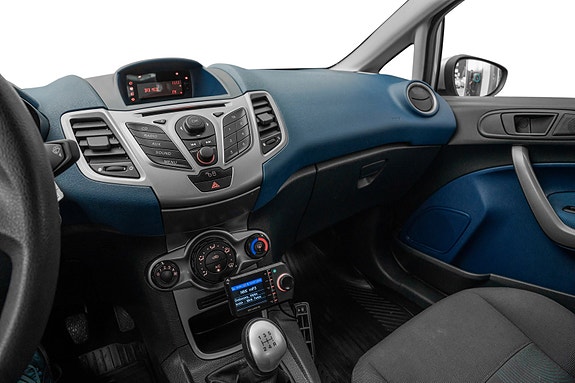 Ford Fiesta 12 of 25