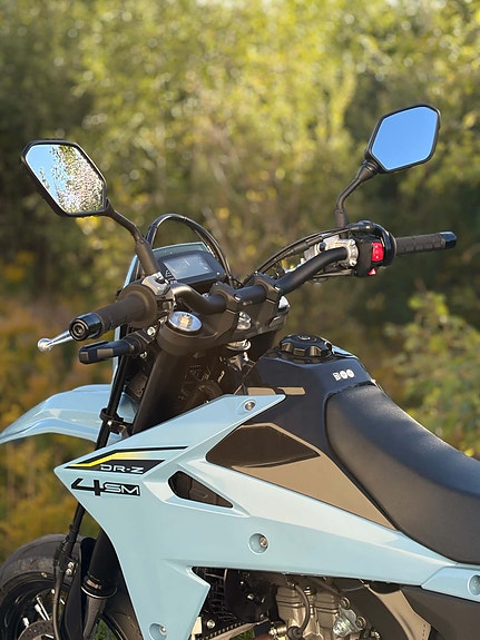 Suzuki DR-Z4SM 7 of 20