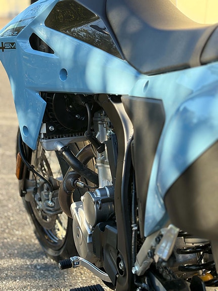 Suzuki DR-Z4SM 16 of 20