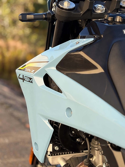 Suzuki DR-Z4SM 15 of 20