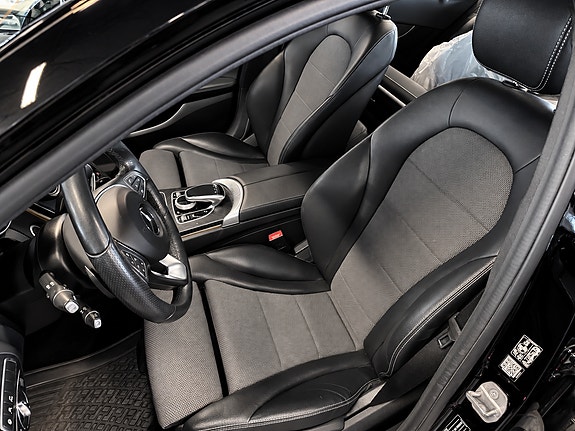 Mercedes-Benz C350 e 13 of 21