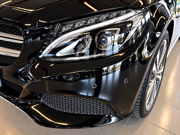 Mercedes-Benz C350 e 10 of 21