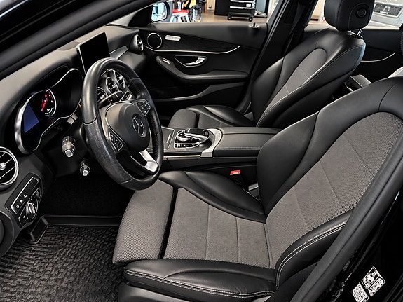 Mercedes-Benz C350 e 12 of 21