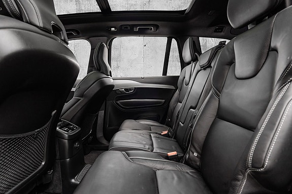 Volvo XC90 22 of 30