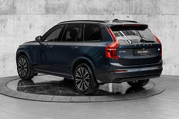 Volvo XC90 5 of 30