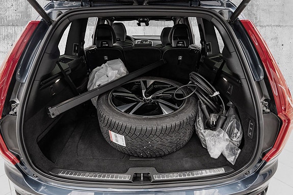 Volvo XC90 25 of 30