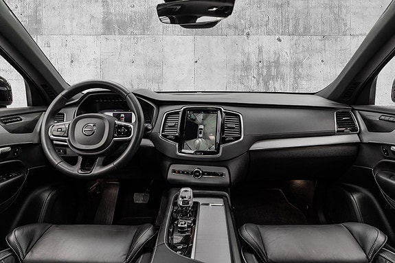 Volvo XC90 23 of 30