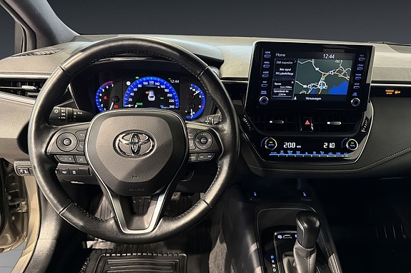 Toyota Corolla 13 of 30