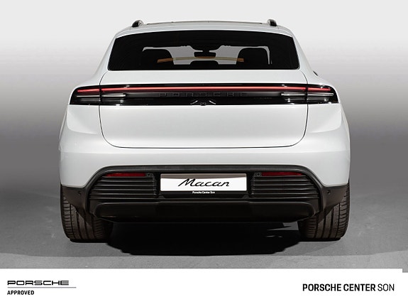 Porsche Macan 15 of 30