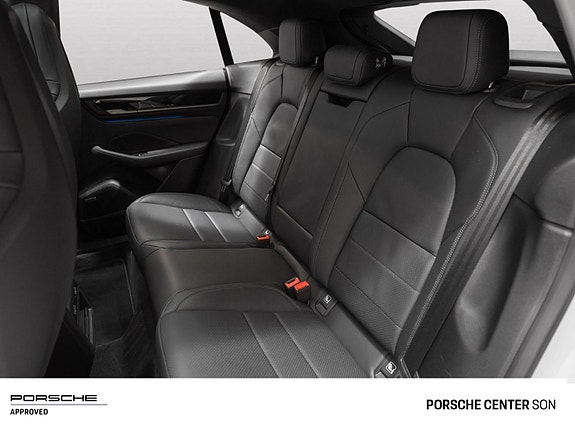Porsche Macan 6 of 30