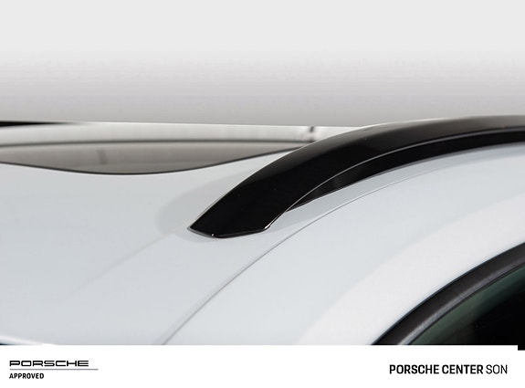 Porsche Macan 9 of 30