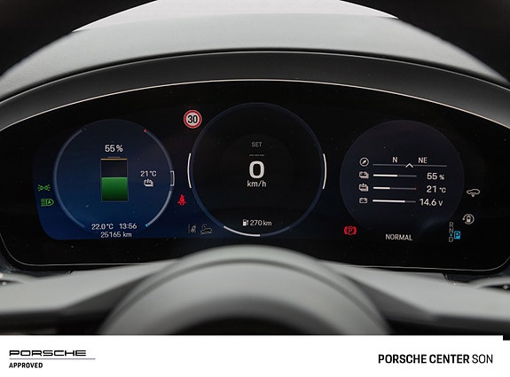 Porsche Macan 25 of 30