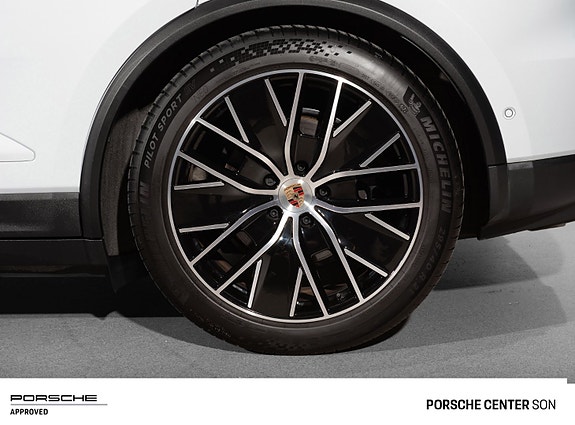 Porsche Macan 18 of 30