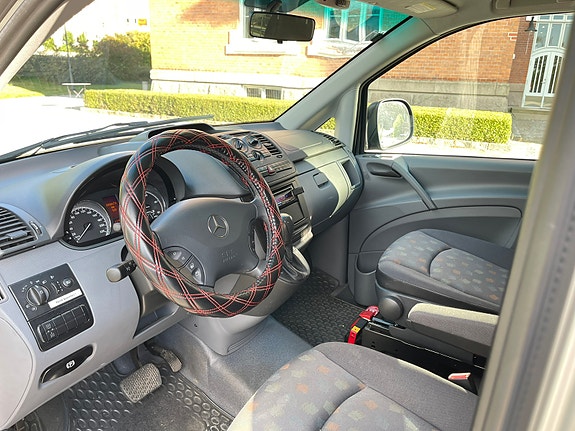 Mercedes-Benz Vito 115 14 of 30