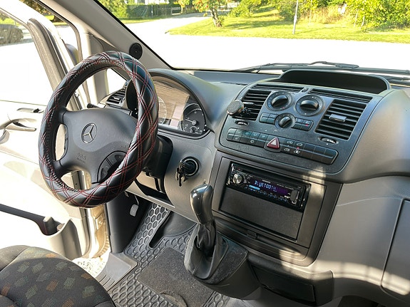 Mercedes-Benz Vito 115 22 of 30