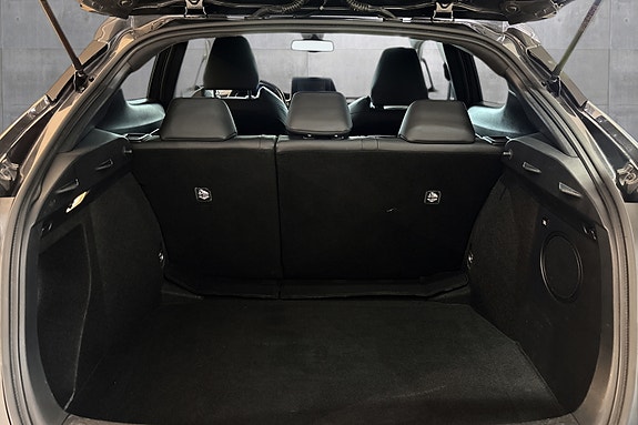 Toyota C-HR 16 of 27
