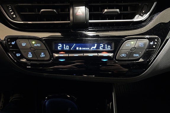 Toyota C-HR 24 of 27