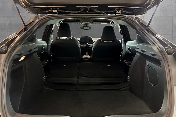 Toyota C-HR 17 of 27