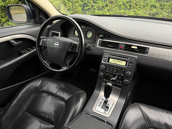 Volvo XC70 8 of 30