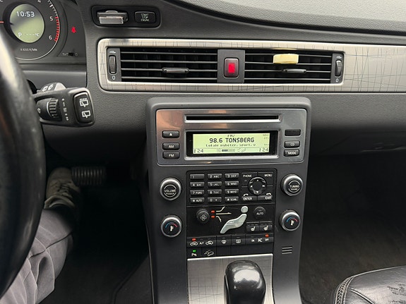 Volvo XC70 19 of 30