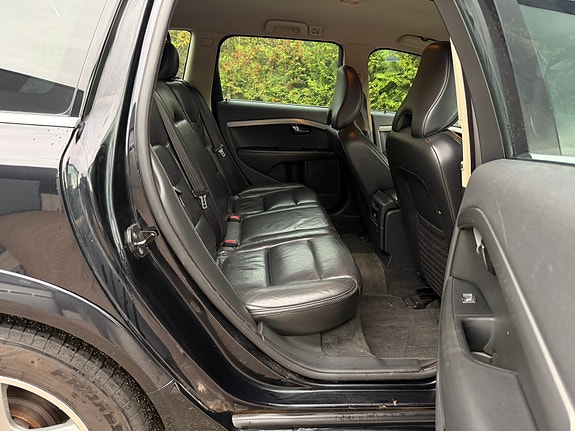 Volvo XC70 10 of 30
