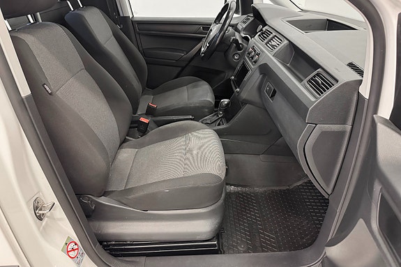 Volkswagen Caddy Maxi 21 of 25