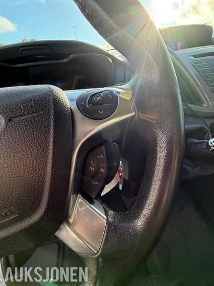 Ford Transit 21 of 23
