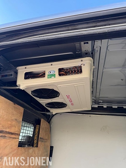 Ford Transit 9 of 23